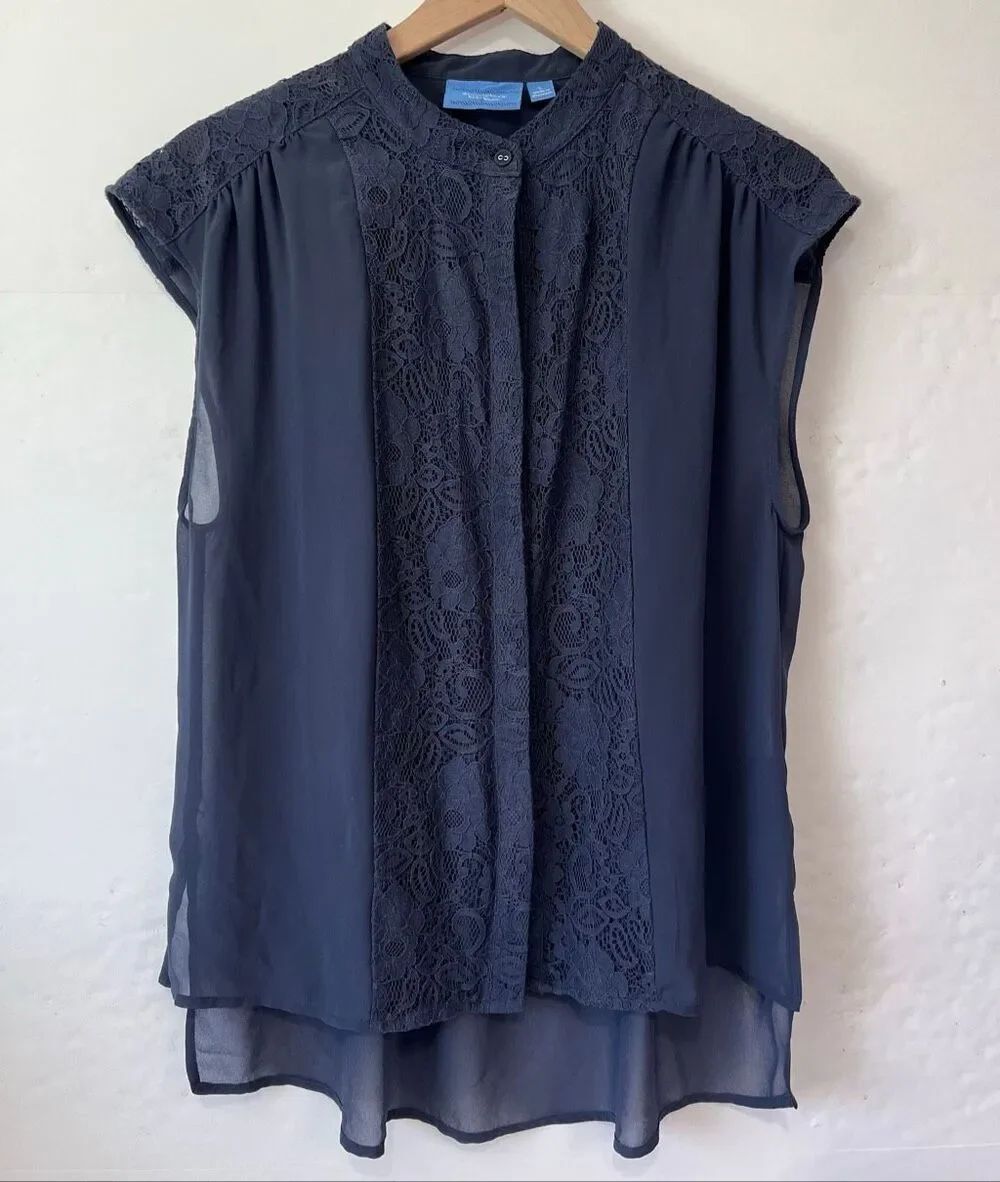 Simply Vera Vera Wang Blue Sheer Chiffon With Crochet Lace Panels Blouse   Size